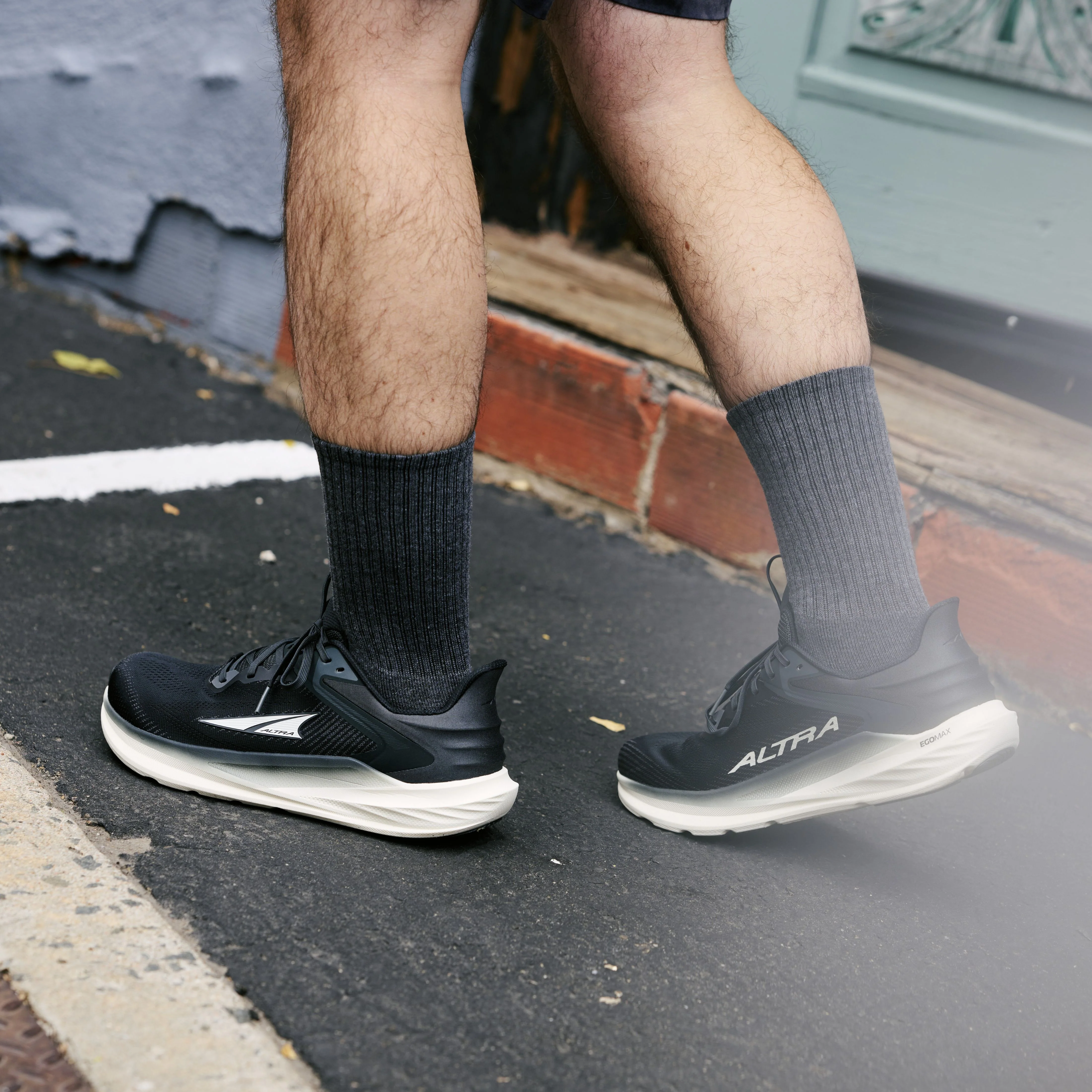 Altra Torin 8 | Black / White | Mens - Ekiden Sports