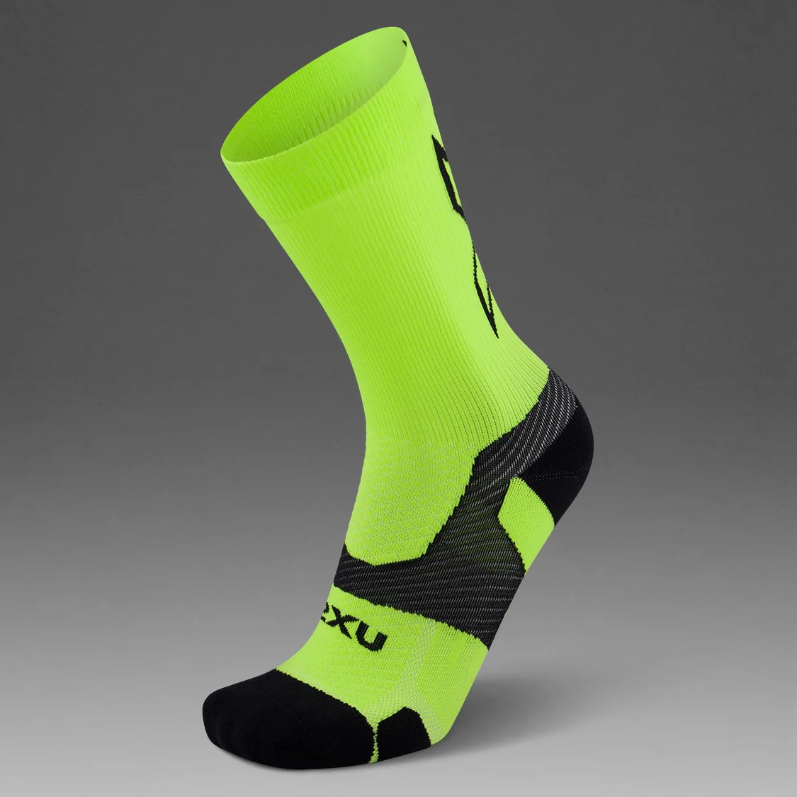 2XU Vectr Socks | Light Cushion | Crew Length | Volt / Black X - Ekiden Sports