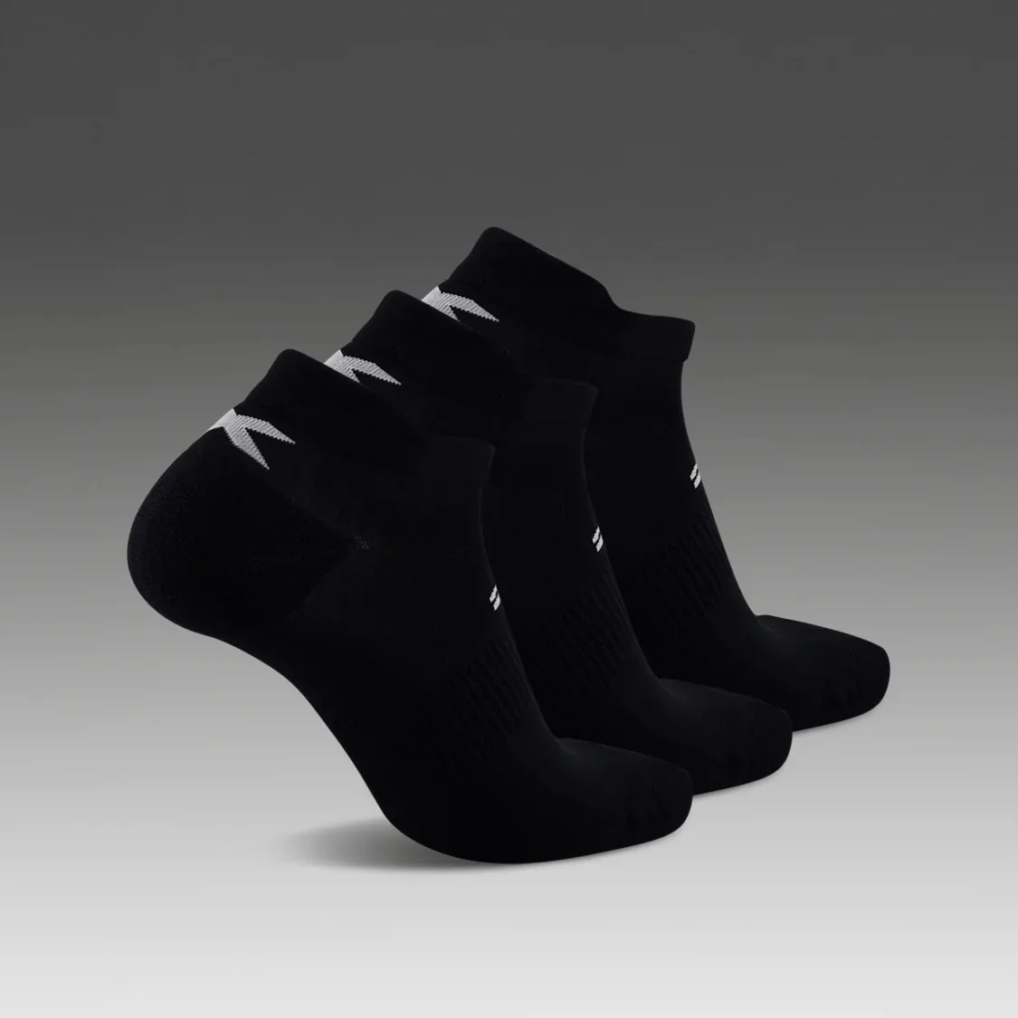 2XU Ankle Sock 3 Pack | Black / White - Ekiden Sports