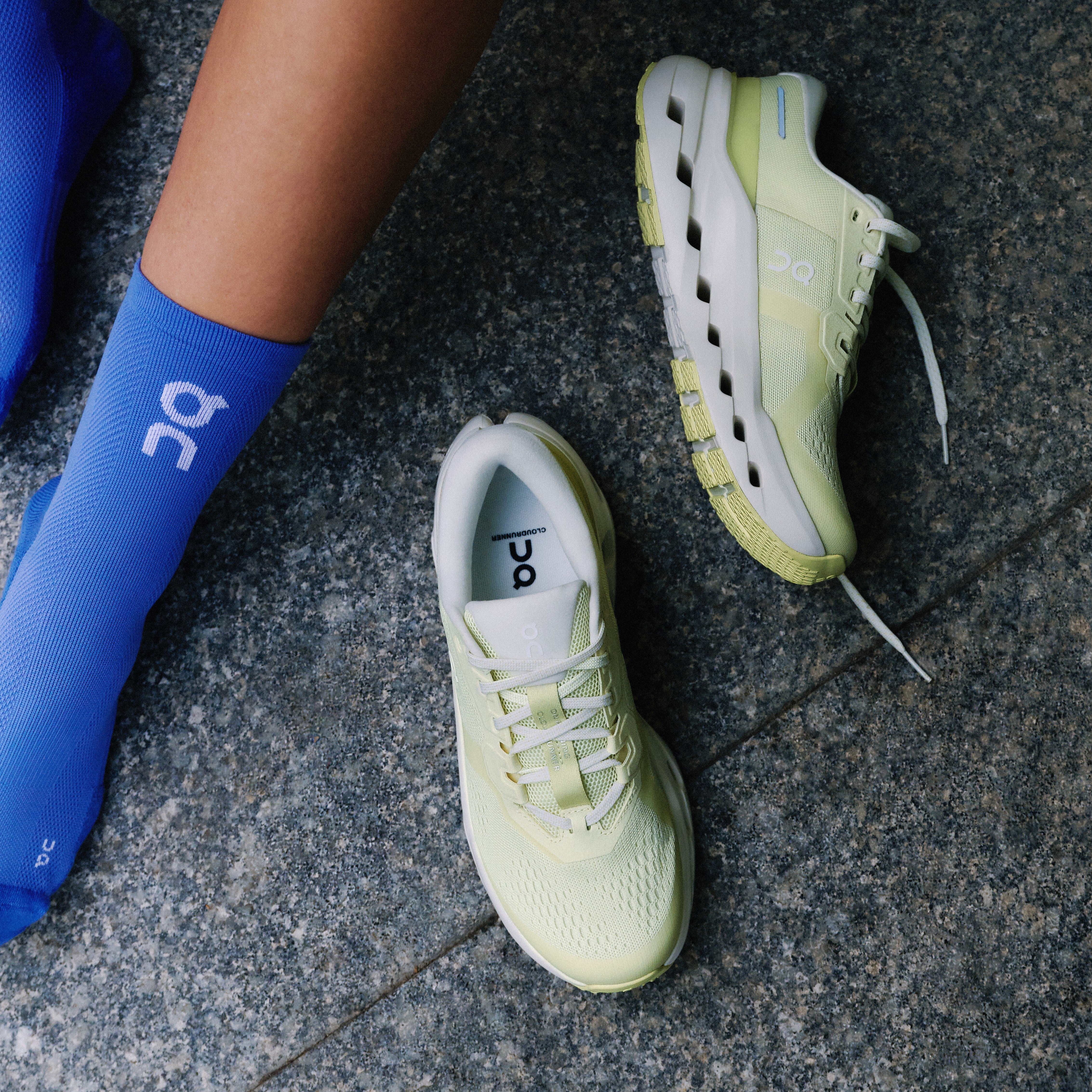 On Cloudrunner 3 | Seedling / Ivory | Womens - Ekiden Sports