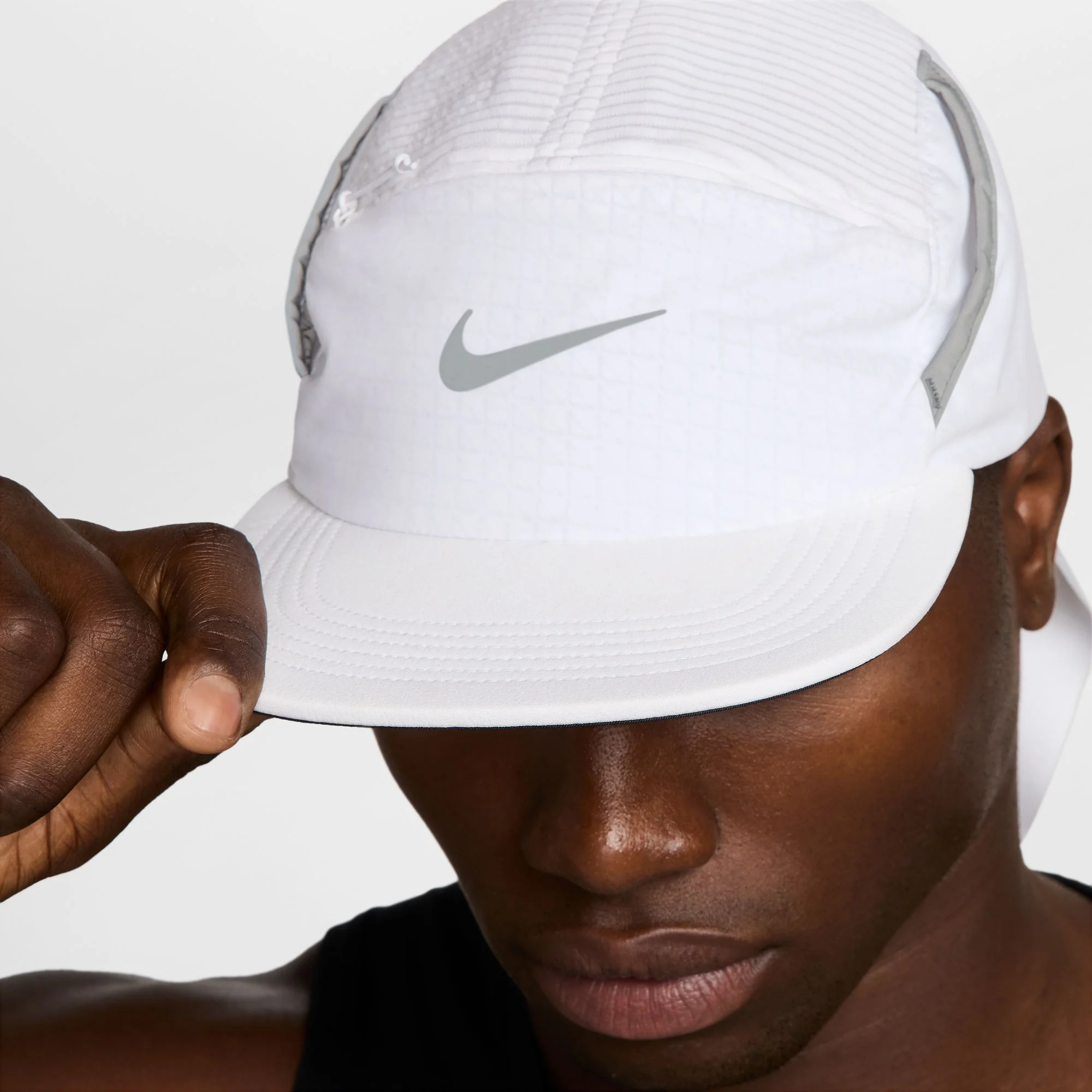 Nike Fly Dri-FIT ADV Unstructured Cooling Cap | White / Anthracite - Ekiden Sports
