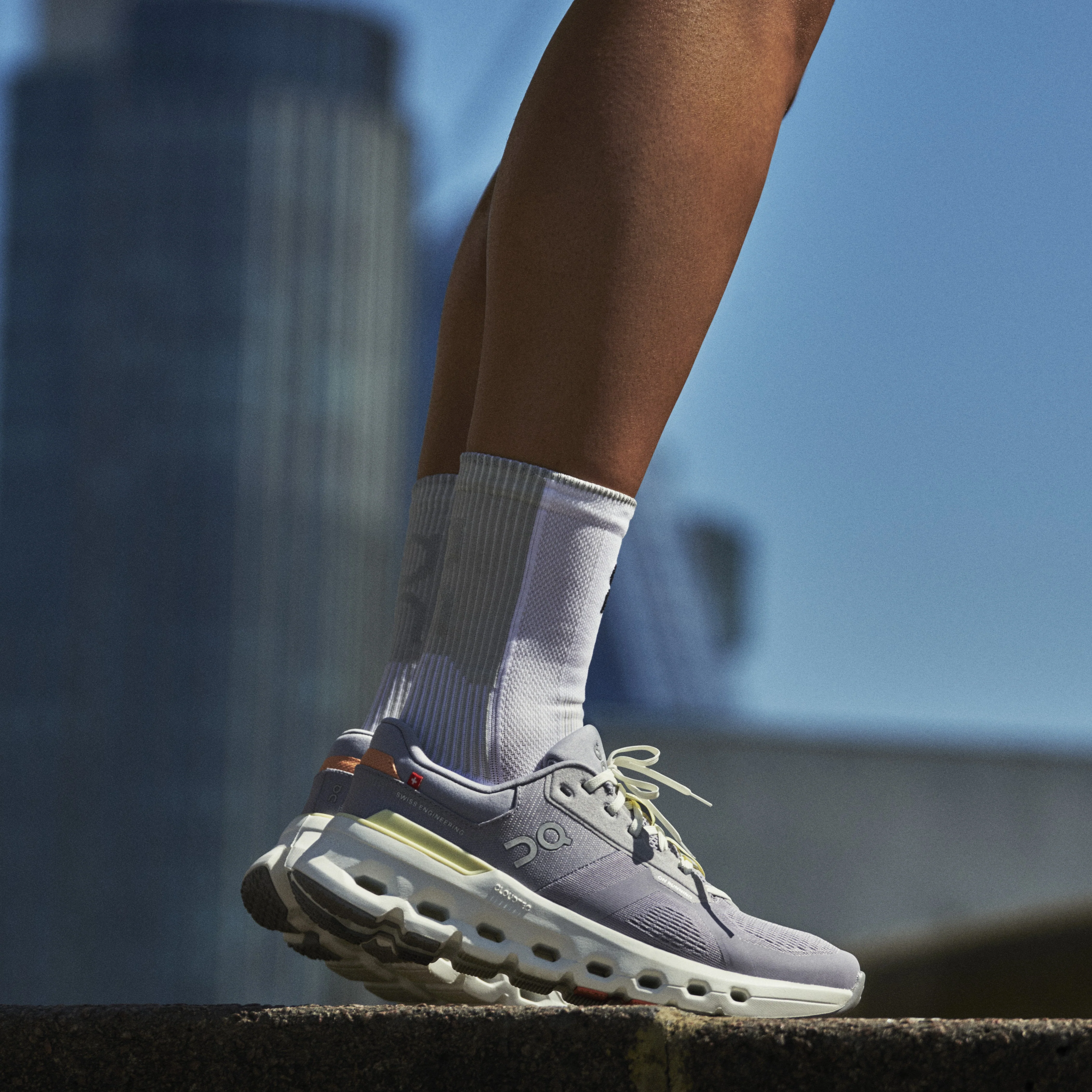On Cloudrunner 2 | Lilac / Ivory | Womens - Ekiden Sports